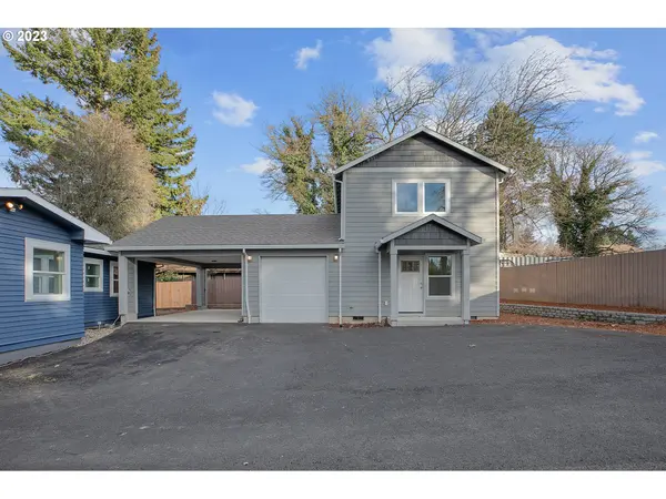 9046 SE CLINTON ST #B, Portland, OR 97266