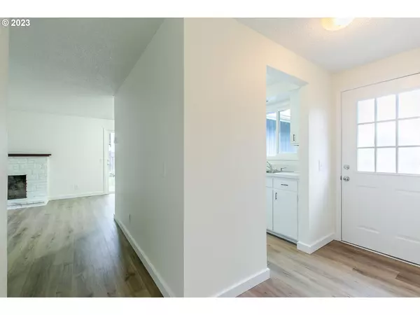 Eugene, OR 97402,4055 LANGTON AVE