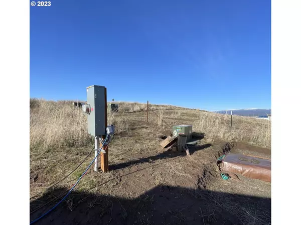 Goldendale, WA 98620,8 PEGGY LN