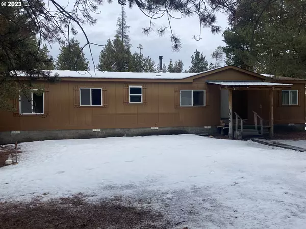 1033 YOKE RD, La Pine, OR 97739