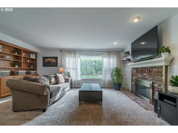 Eugene, OR 97405,3371 CHAUCER WAY