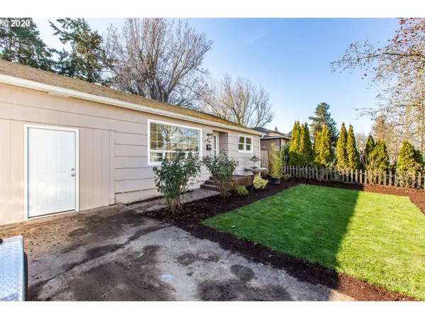 1761 J ST, Springfield, OR 97477