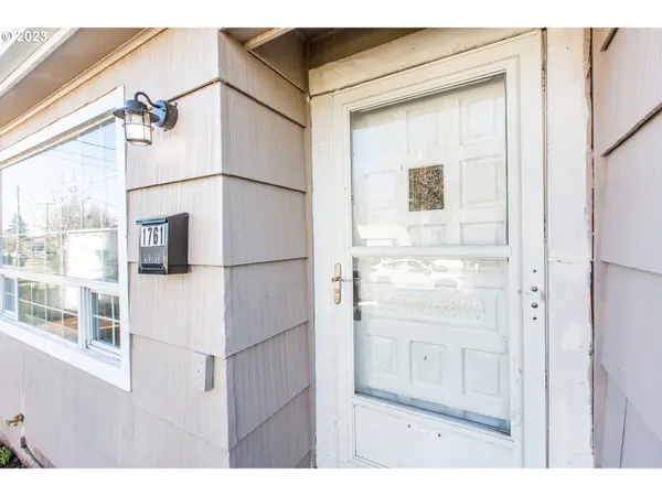 1761 J ST, Springfield, OR 97477