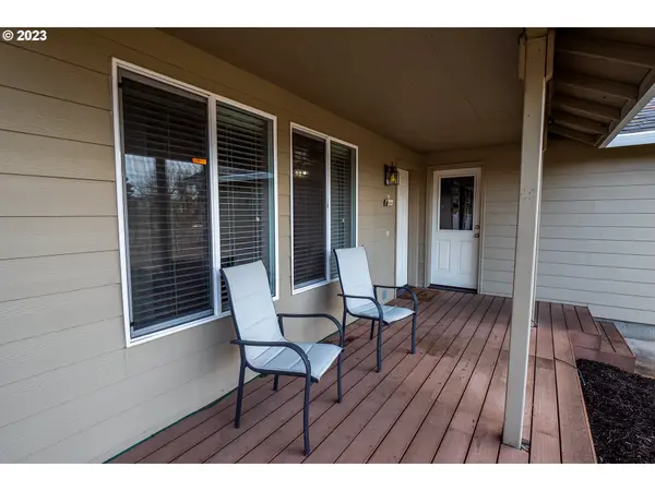 279 S 71ST ST, Springfield, OR 97478