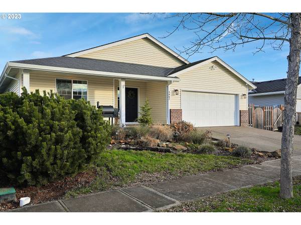 3467 RED ARROW DR, Lebanon, OR 97355