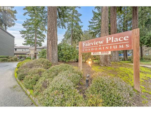 8936 SW FAIRVIEW PL,  Tigard,  OR 97223