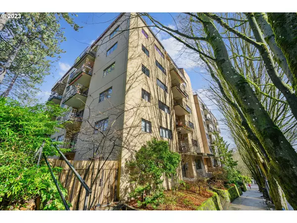 2021 SW MAIN ST #66, Portland, OR 97205