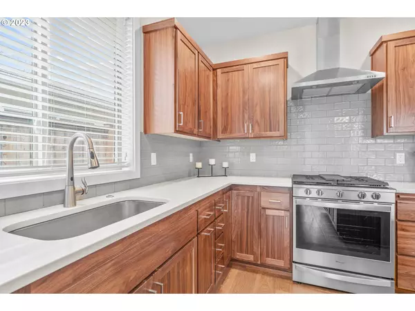 Eugene, OR 97408,3393 GILHAM RD