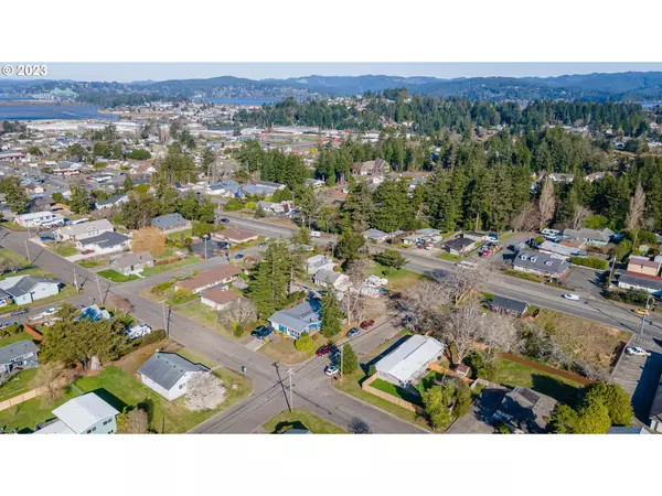 North Bend, OR 97459,2075 LOMBARD