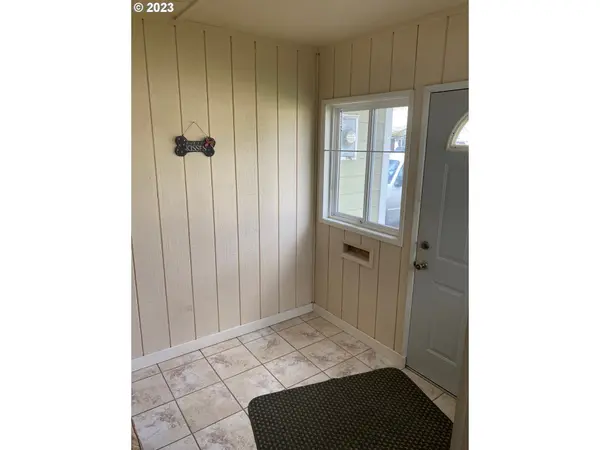 Springfield, OR 97478,4843 E ST