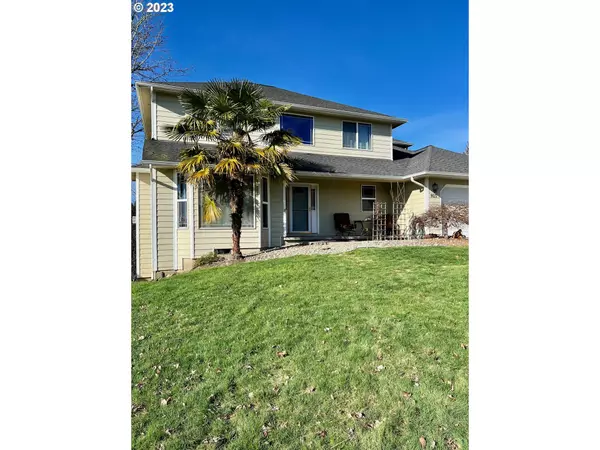 925 EDINBURGH CT, Kelso, WA 98626