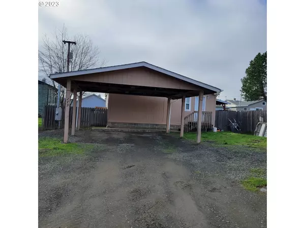 Sutherlin, OR 97479,279 GRANT ST