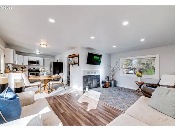 349 LORETTA WAY, Eugene, OR 97404