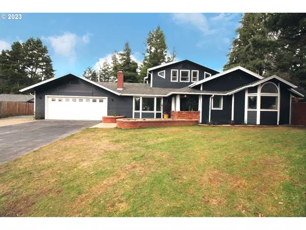 3421 SCOTT CT, North Bend, OR 97459