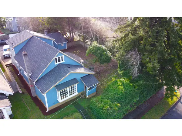 Coos Bay, OR 97420,687 DONNELLY AVE