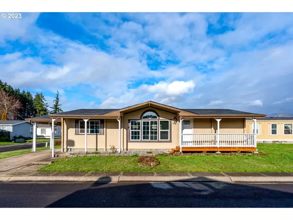 700 N MILL ST #106, Creswell, OR 97426