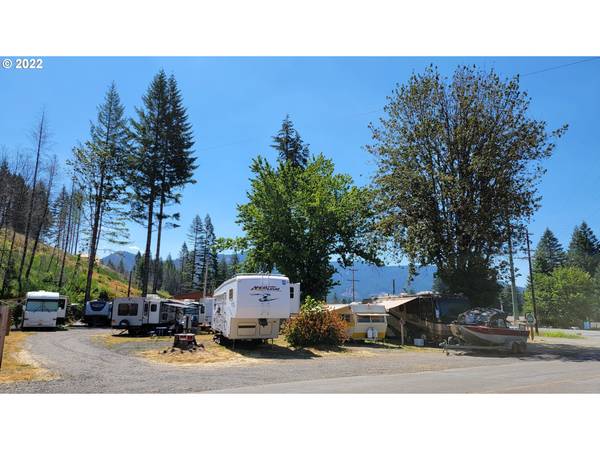 100 Breitenbush RD, Detroit, OR 97342