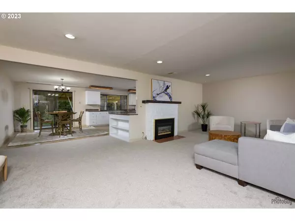 Eugene, OR 97404,3645 SANDERS ST