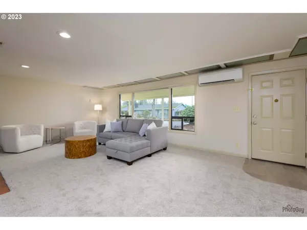 Eugene, OR 97404,3645 SANDERS ST