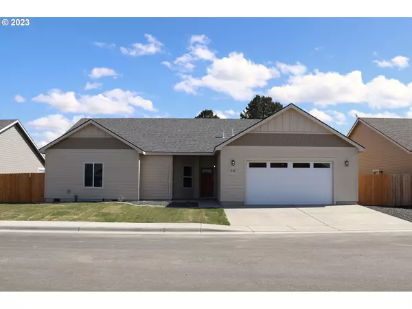 838 SW COYOTE DR, Hermiston, OR 97838