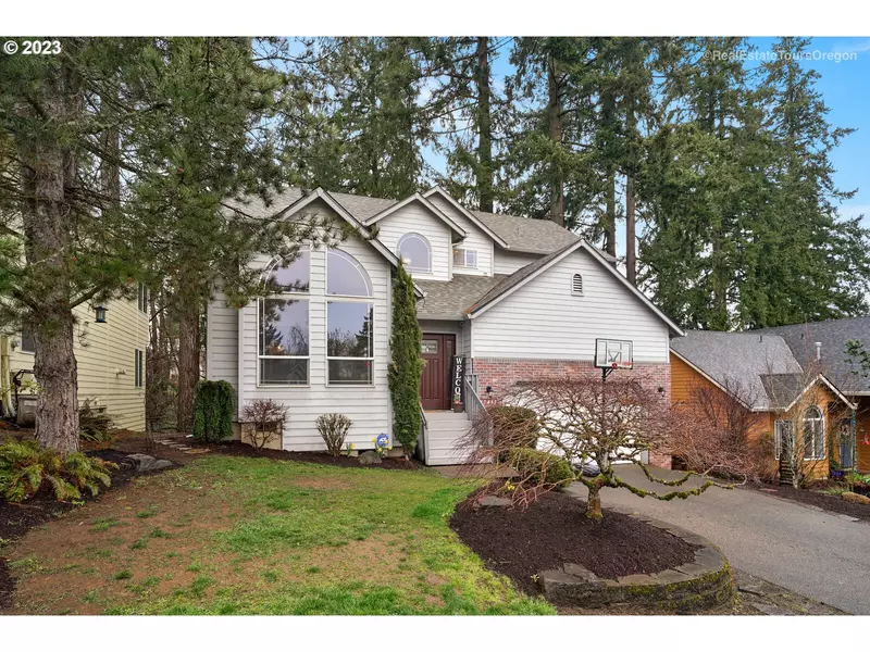 17433 WAKE ROBIN CIR, Oregon City, OR 97045