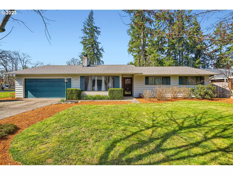 17180 SE VALLEY VIEW RD, Milwaukie, OR 97267