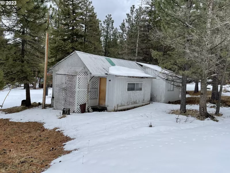 57633 EAGLE RD, Heppner, OR 97836