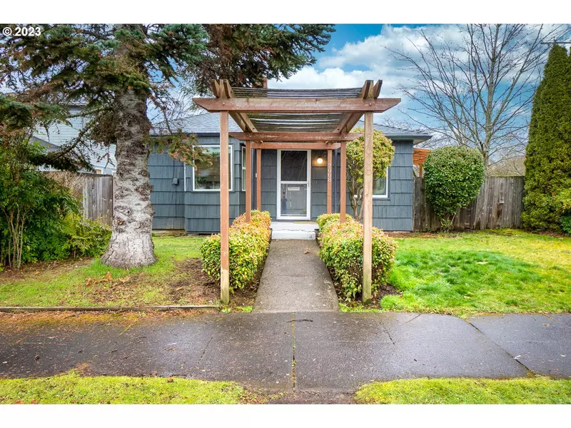 7008 N MOBILE AVE, Portland, OR 97217