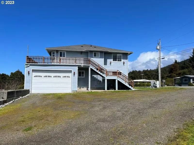 94640 GRANGE RD, Gold Beach, OR 97444