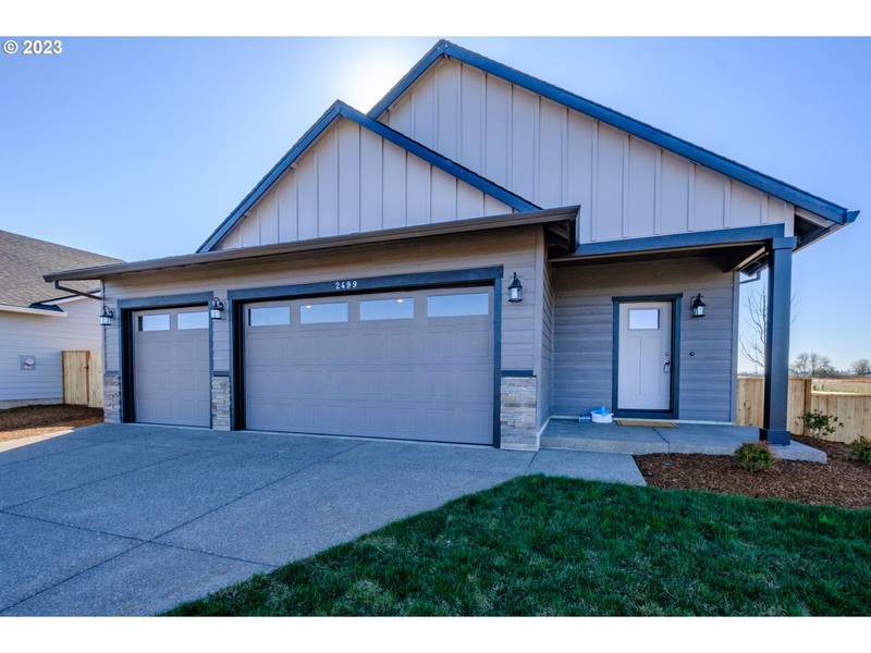 2422 W 9th AVE, Junction City, OR 97448