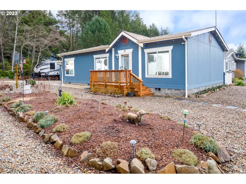 480 SE WINCHELL ST, Depoe Bay, OR 97341