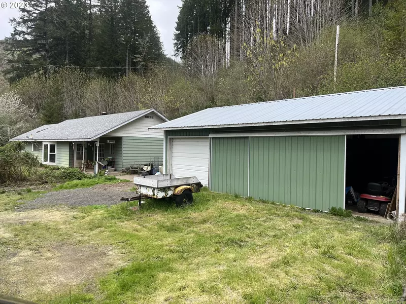 18399 HWY 36, Blachly, OR 97412