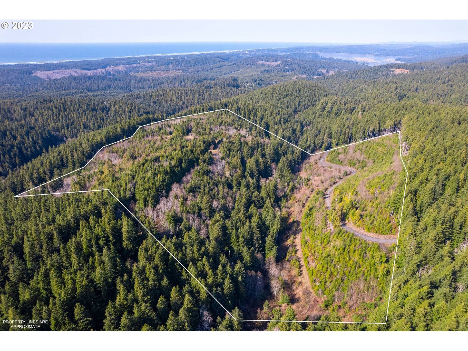 E Eckman Creek RD #TL500, Waldport, OR 97394