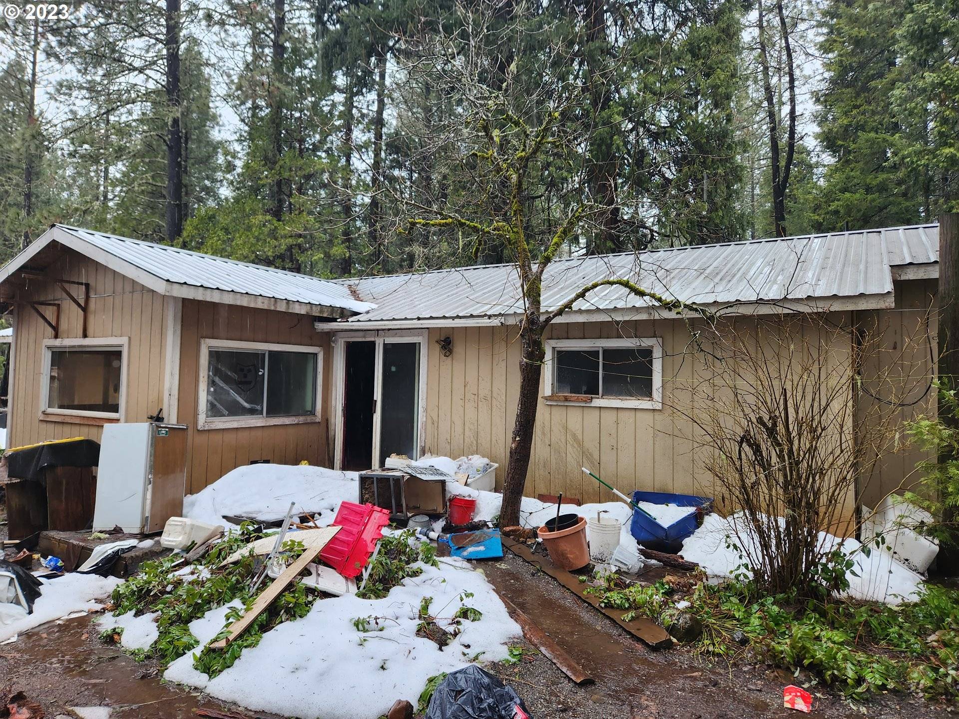 595 Waldo DR, Obrien, OR 97534