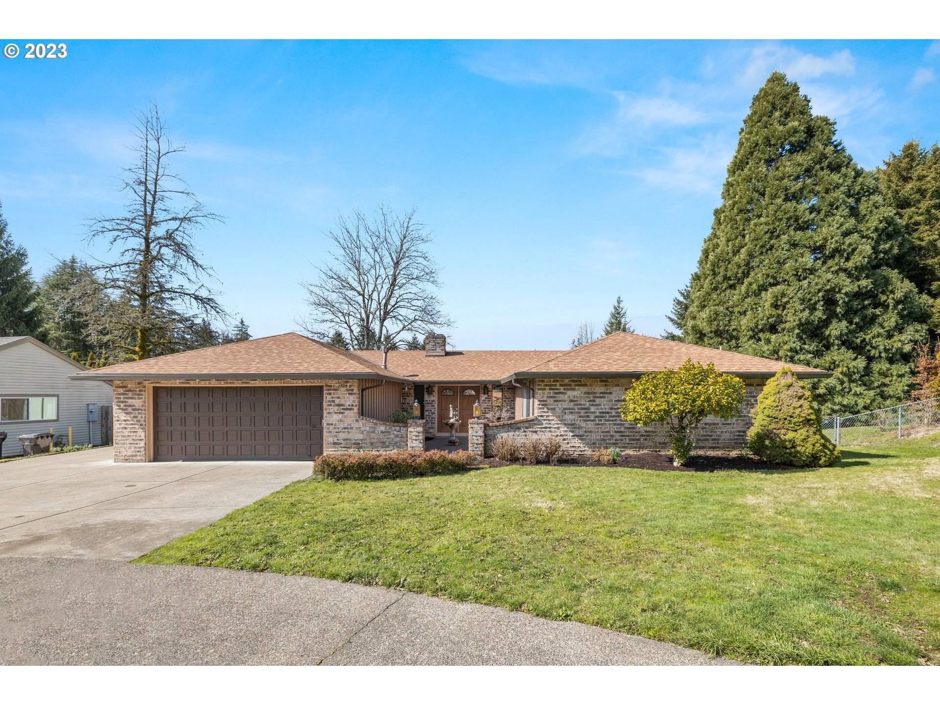 2595 Limerick LN, West Linn, OR 97068