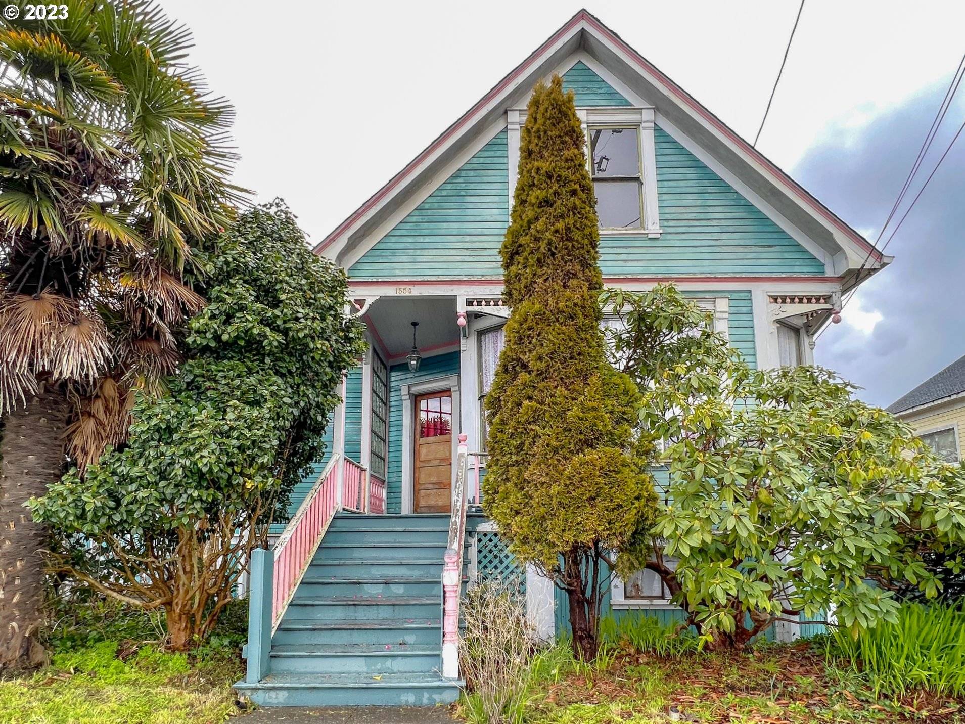 1554 SHERMAN AVE, North Bend, OR 97459