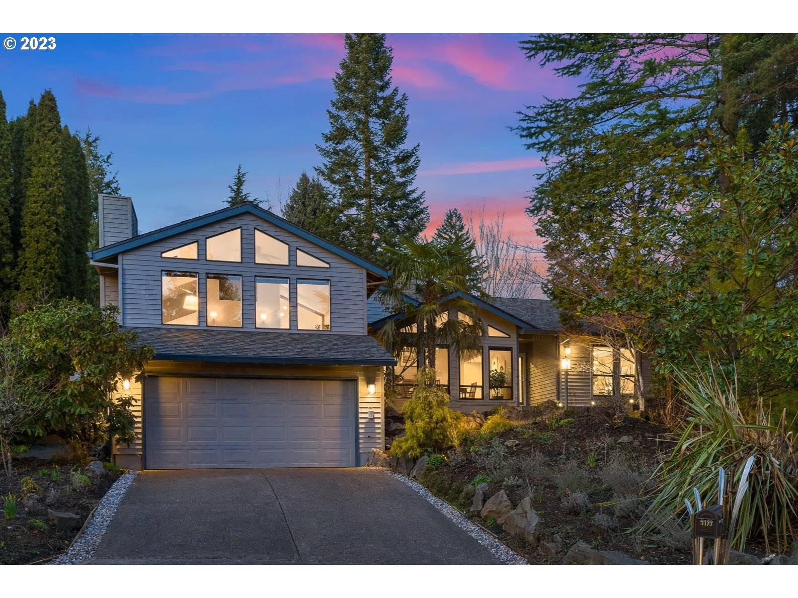 Lake Oswego, OR 97035,4199 FRUITWOOD CT