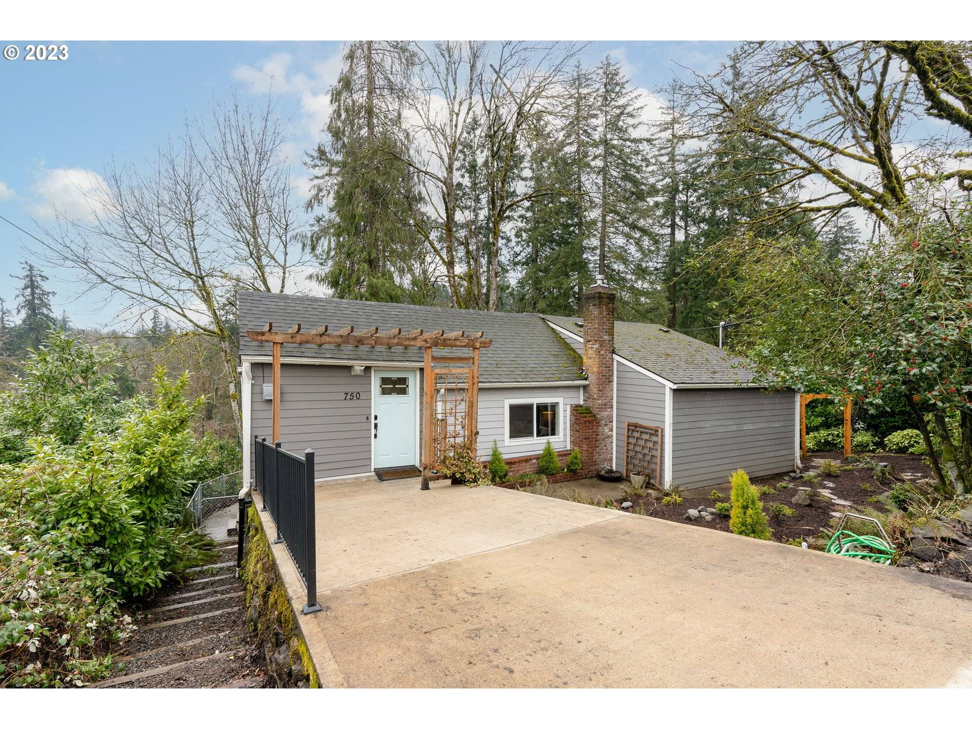 750 DIVISION ST, Oregon City, OR 97045