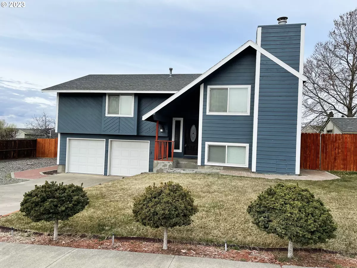 Hermiston, OR 97838,23 NE ALORA DR