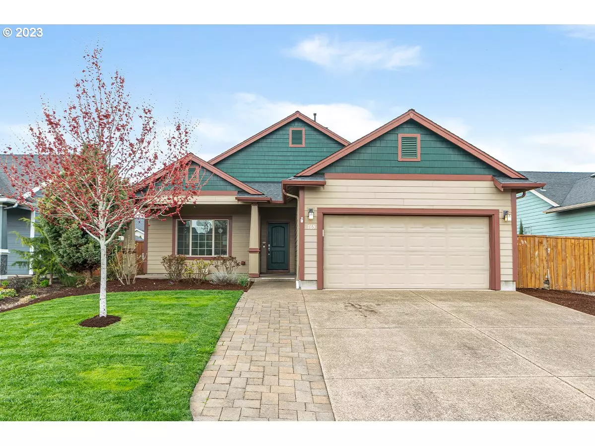 Molalla, OR 97038,765 MEADOWLAWN PL