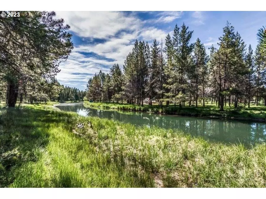 Bend, OR 97707,17161 BLUE HERON DR