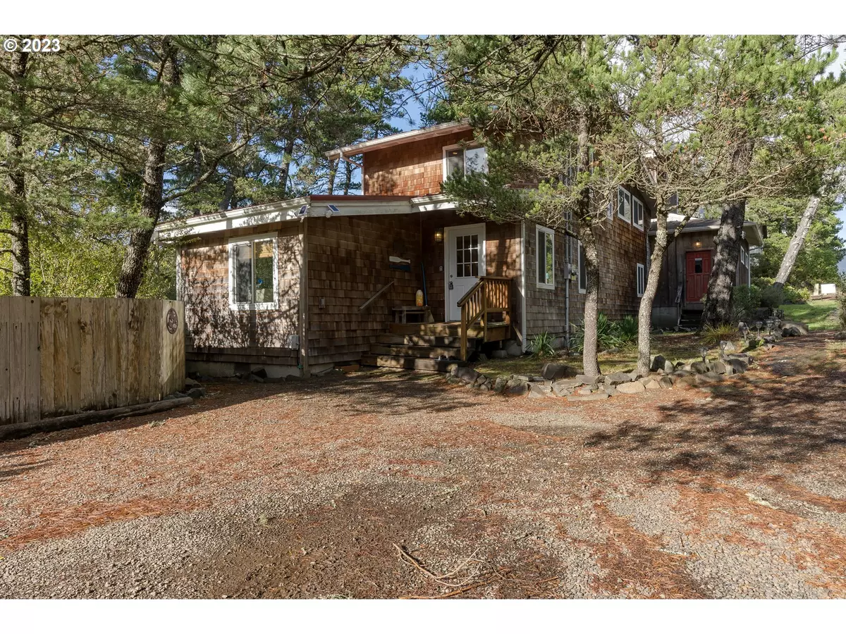 Manzanita, OR 97130,9475 PUFFIN LN