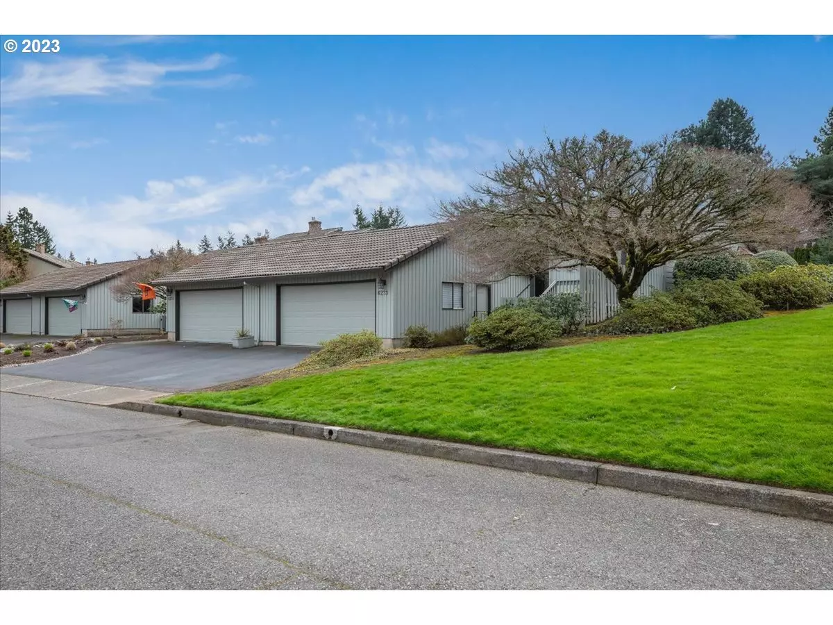 West Linn, OR 97068,6273 CLUB HOUSE CIR