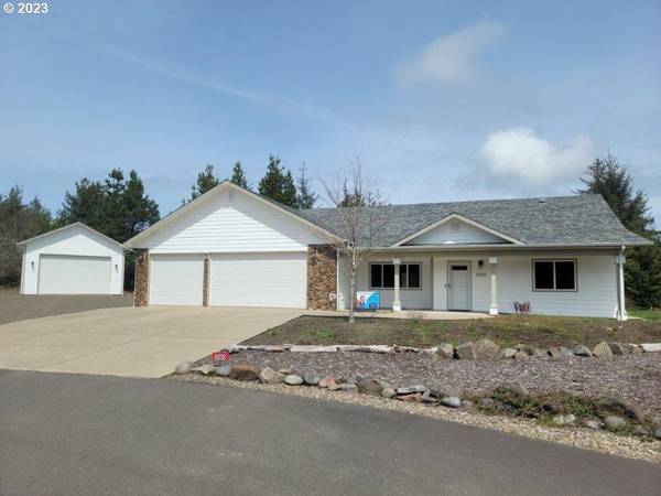 5569 Chittum LOOP, Florence, OR 97439