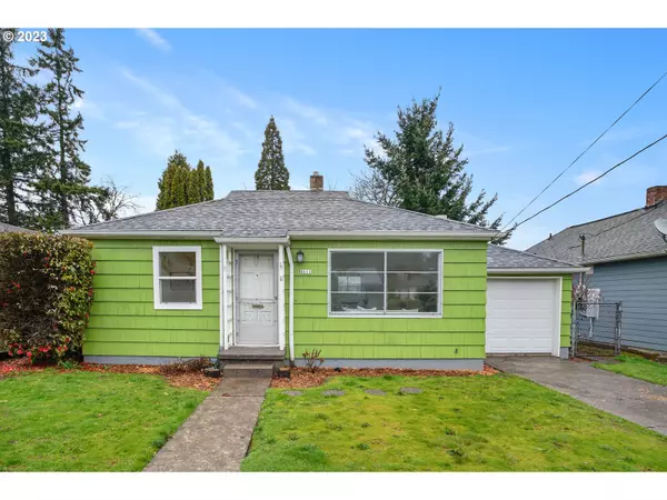 8611 NE HOLLADAY ST, Portland, OR 97220