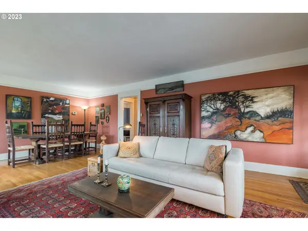 1192 JACKSON ST, Eugene, OR 97402