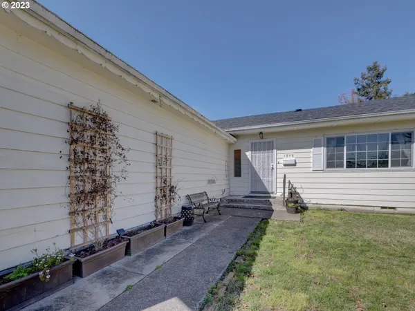 Springfield, OR 97477,1848 G ST