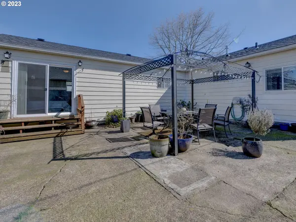 Springfield, OR 97477,1848 G ST