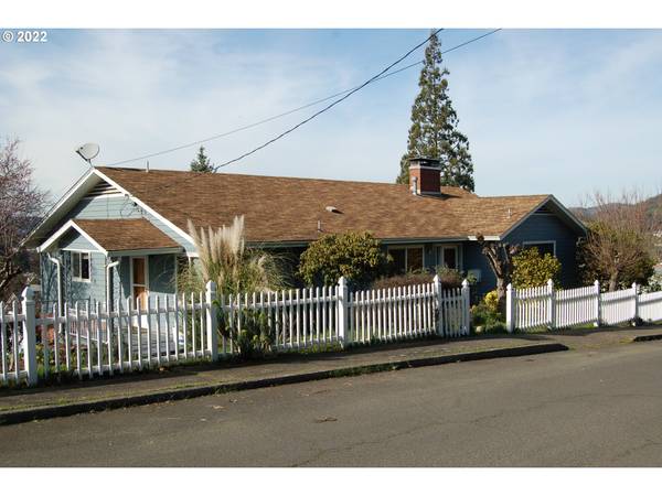 944 SE KANE ST, Roseburg, OR 97470