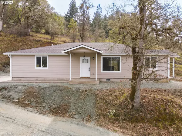 333 CLARK ST, Myrtle Creek, OR 97457